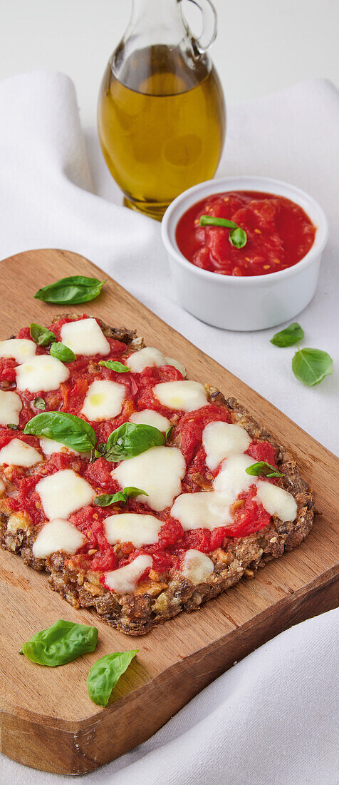 Pizza mit altbackenem Brot