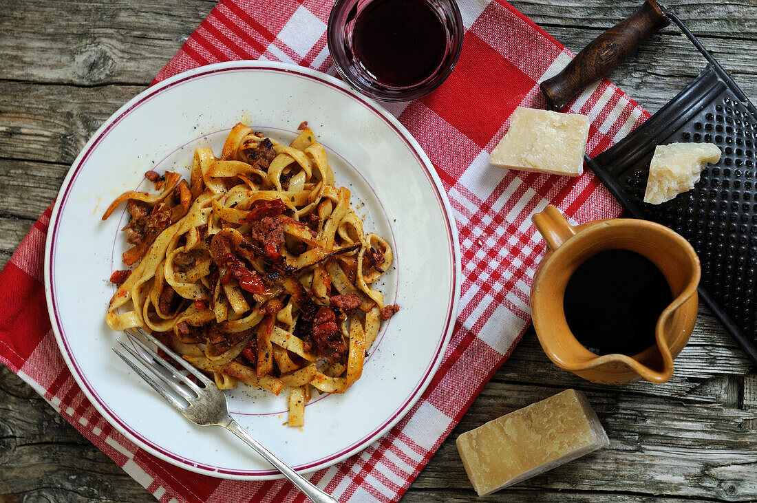 Resteküche: Tagliatelle mit Fleischsauce