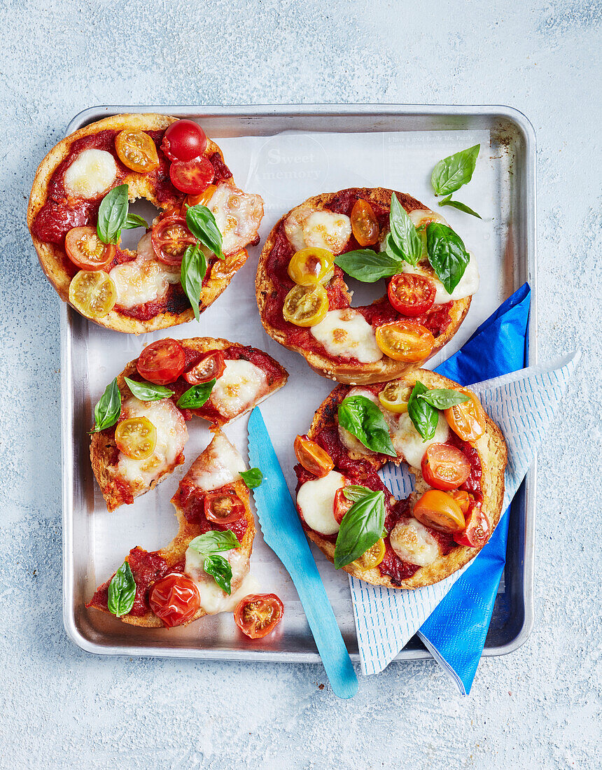 Margherita bagel pizzas