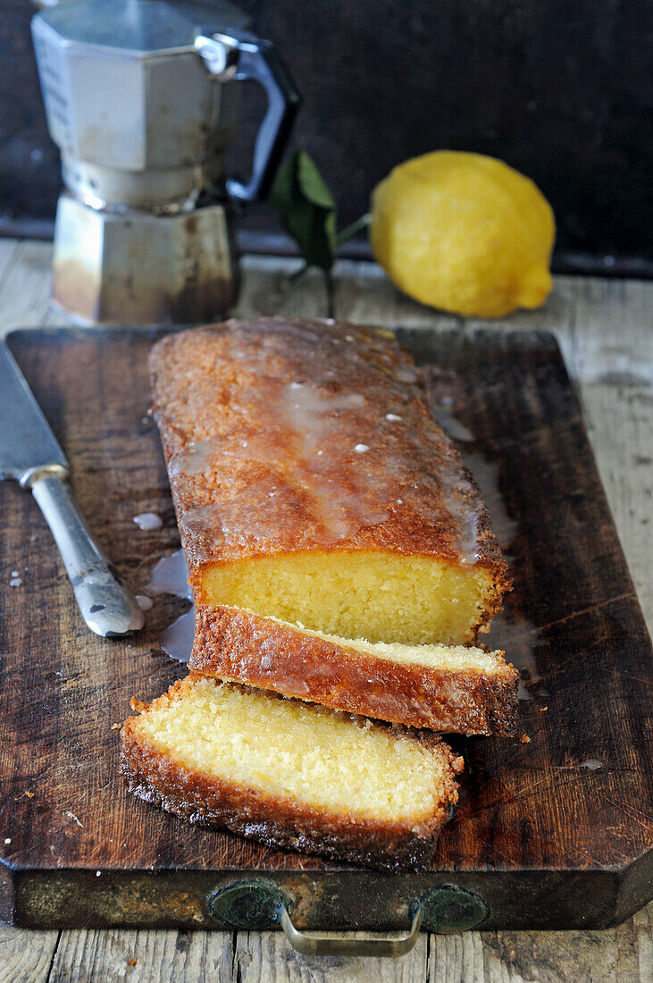 Homemade lemon cake