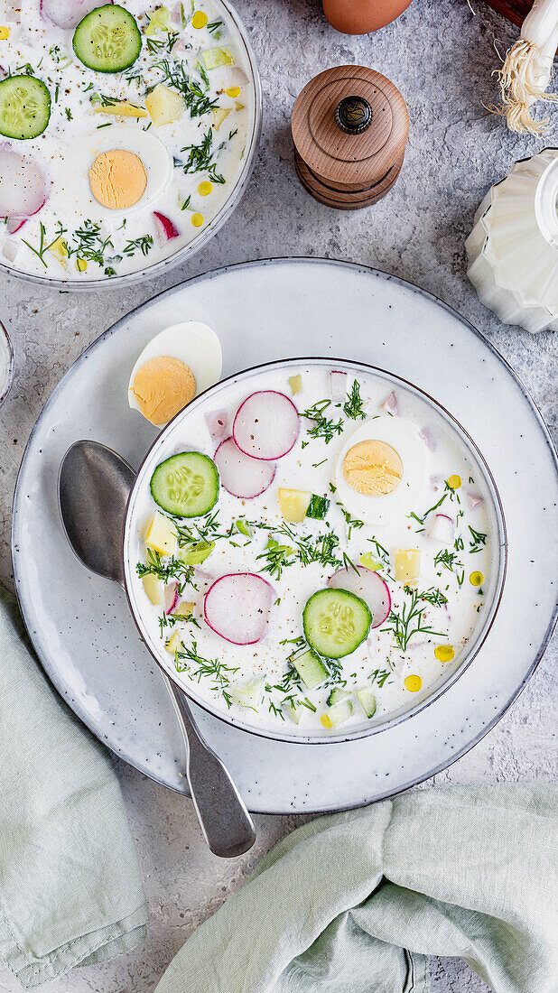 Okroshka (Erfrischende Sommersuppe)