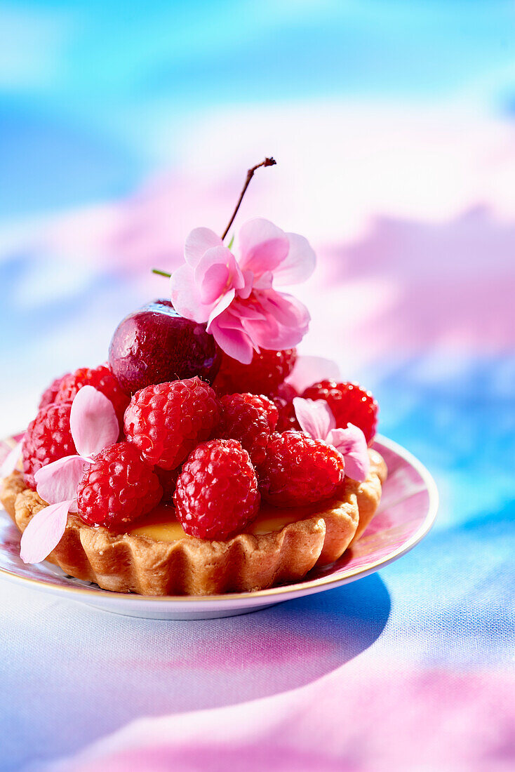 Tartlet with raspberries