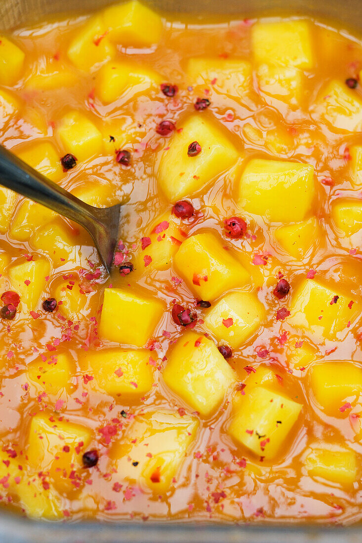 Mango chutney with pink pepper