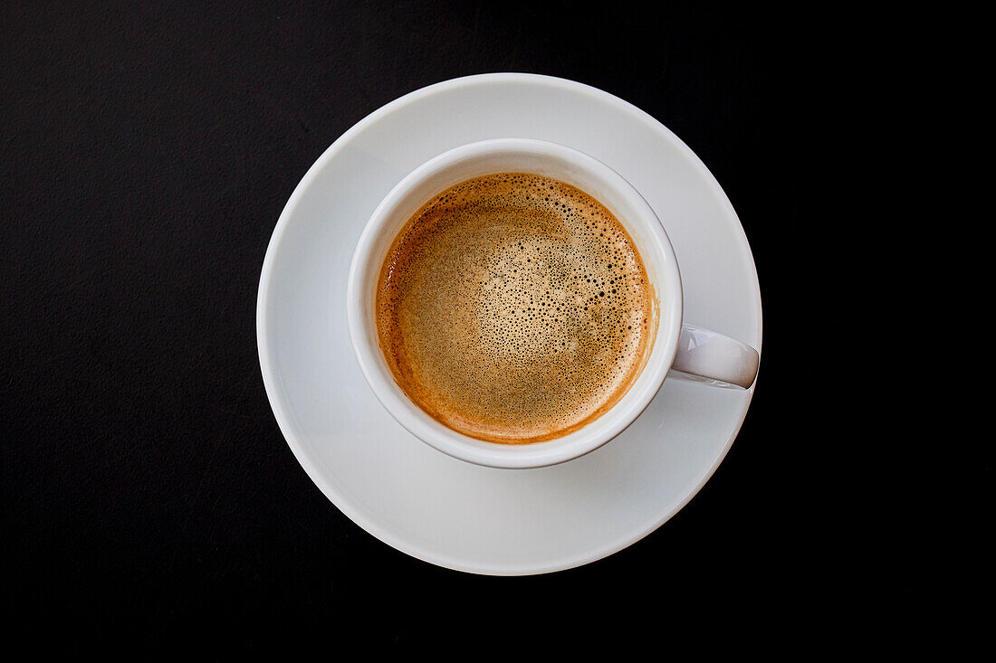 Tasse Kaffee mit Crema