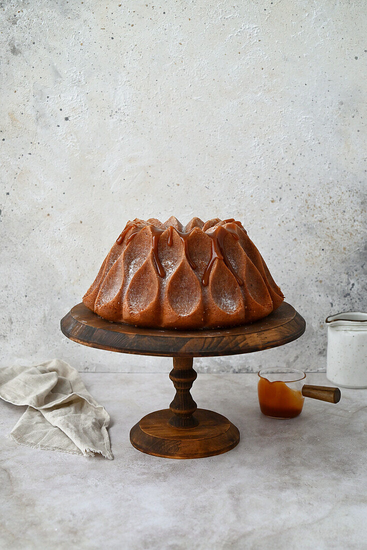 Milk cake with salted caramel