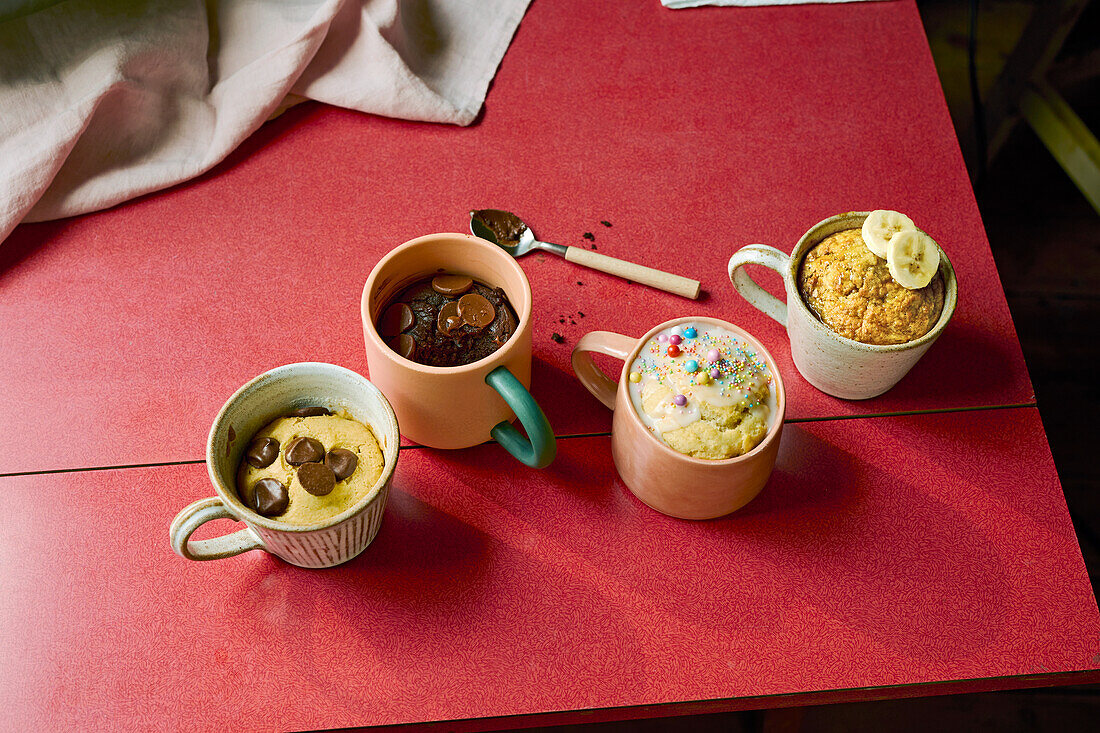 4 Mug Cakes - chocolate cookie, brownie, vanilla, banana