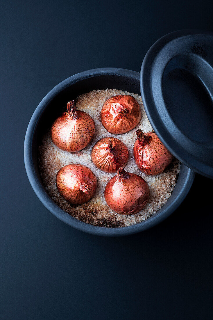 Onions cooked on salt