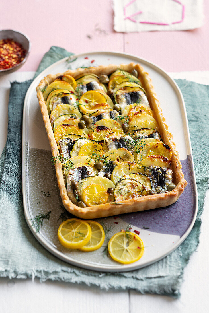 Kartoffel-Zucchini-Tarte mit Sardinen und Fenchel