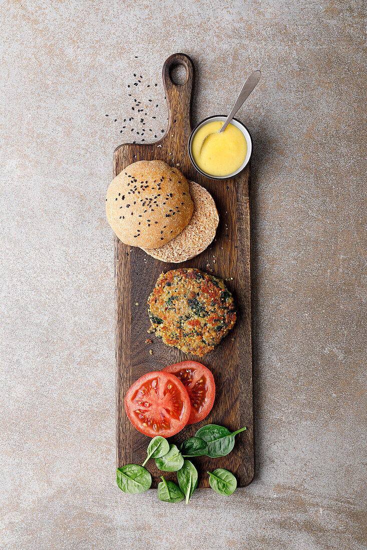 Walnuss-Burger mit Mango-Senf