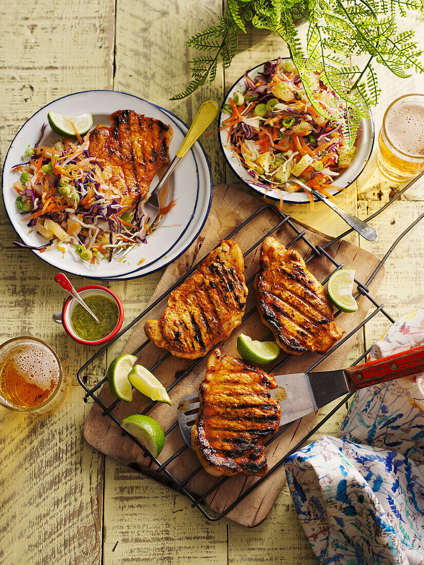 Cajun-Schweinefleisch mit Ananas-Krautsalat