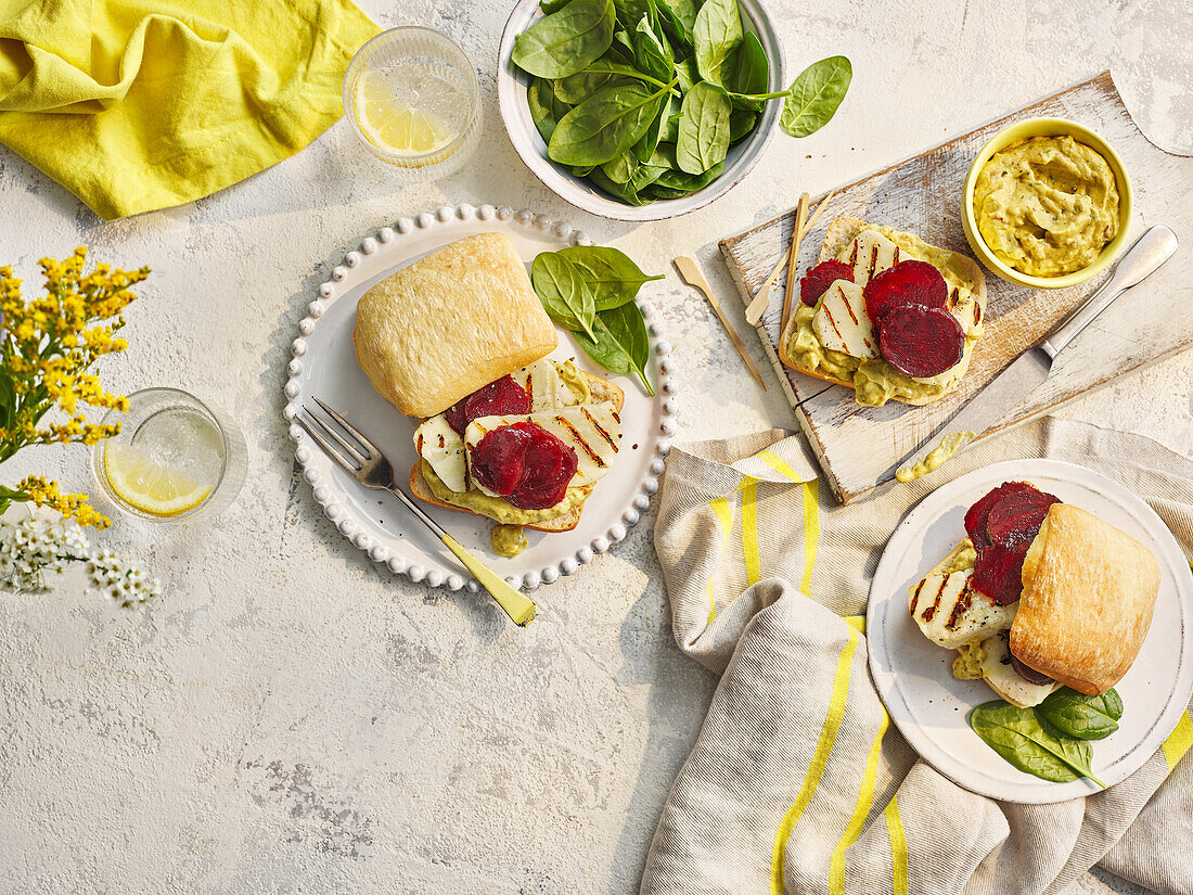 Rolls with halloumi and beetroot