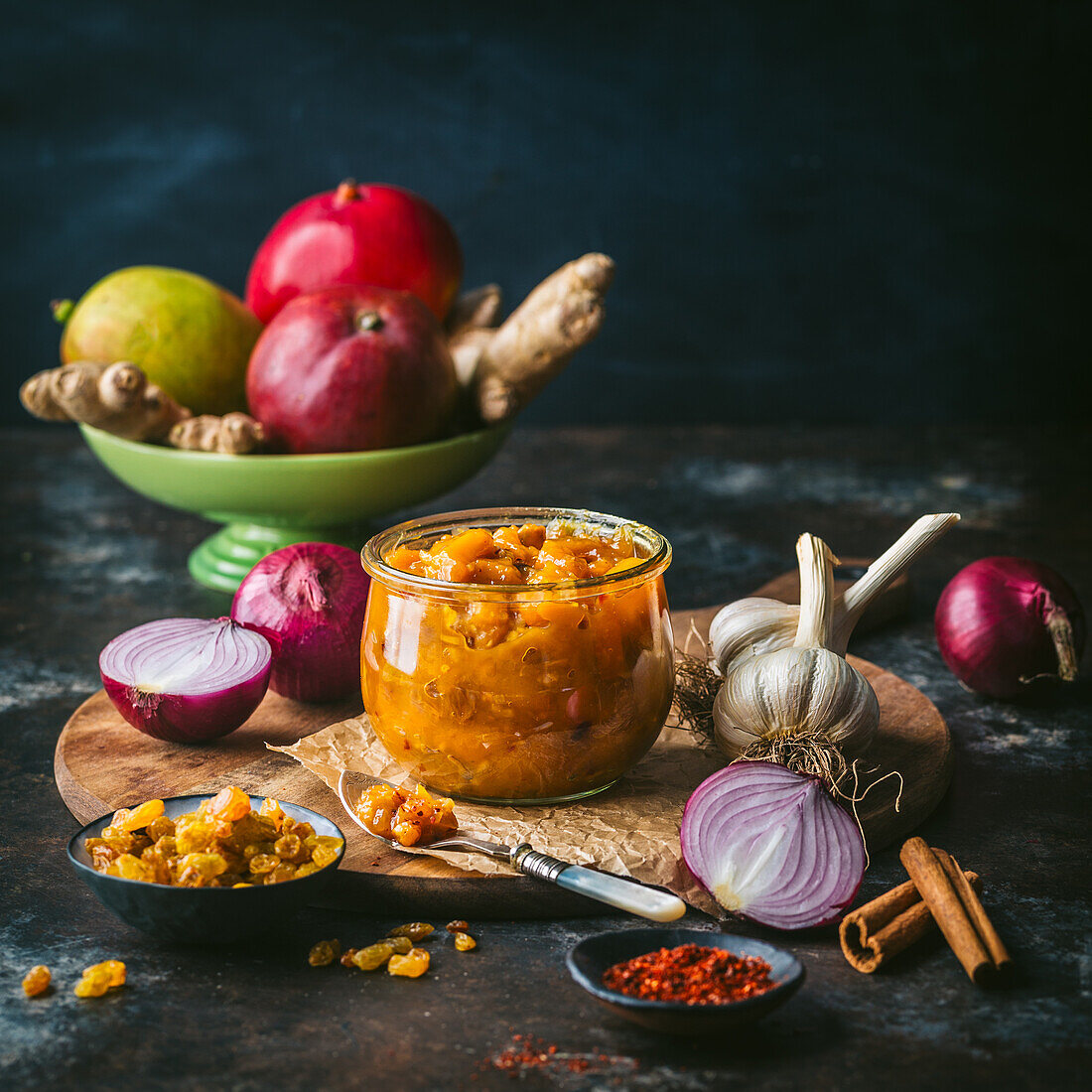 Mango chutney with fresh mangoes and red onions