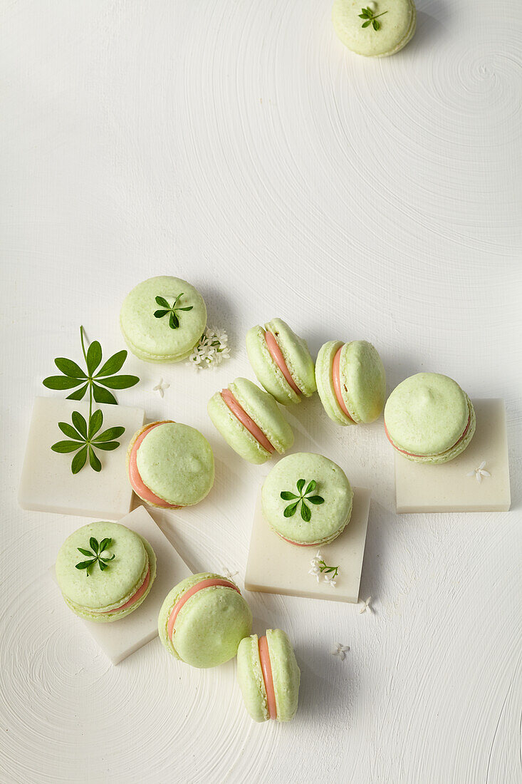 Woodruff macarons with strawberry filling