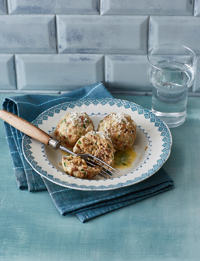 Bread dumplings