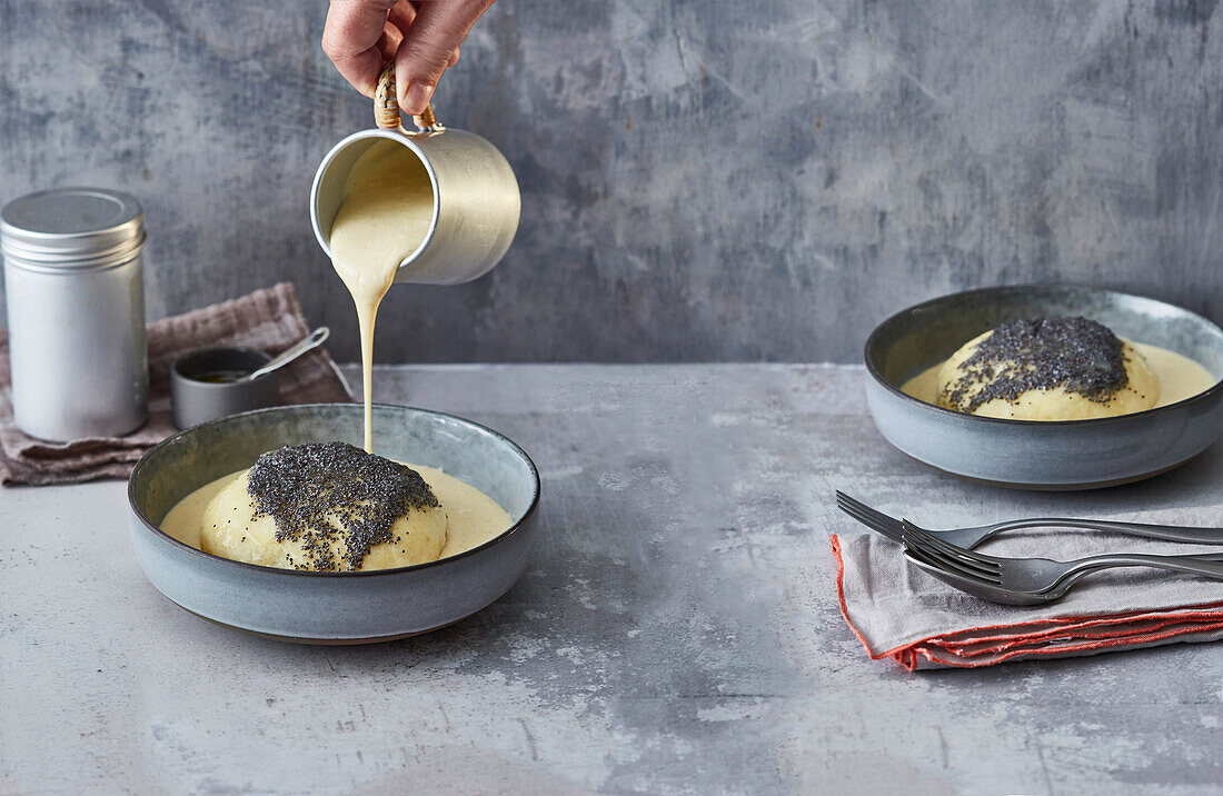 Yeast dumplings with vanilla sauce