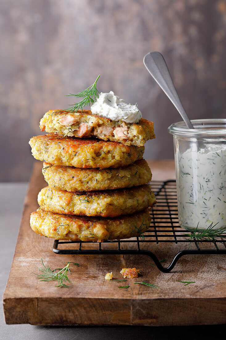 Salmon quinoa fritters with yogurt dip