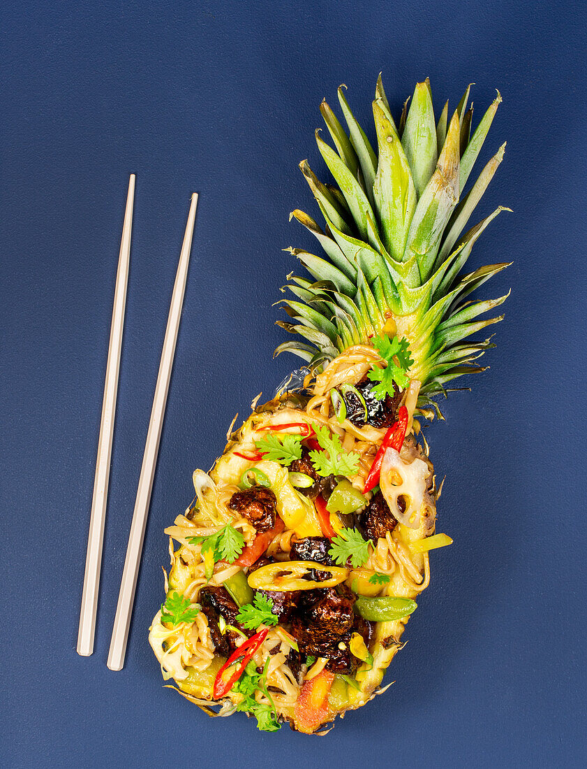 Pad Thai with vegan 'duck', pineapple and Asian vegetables
