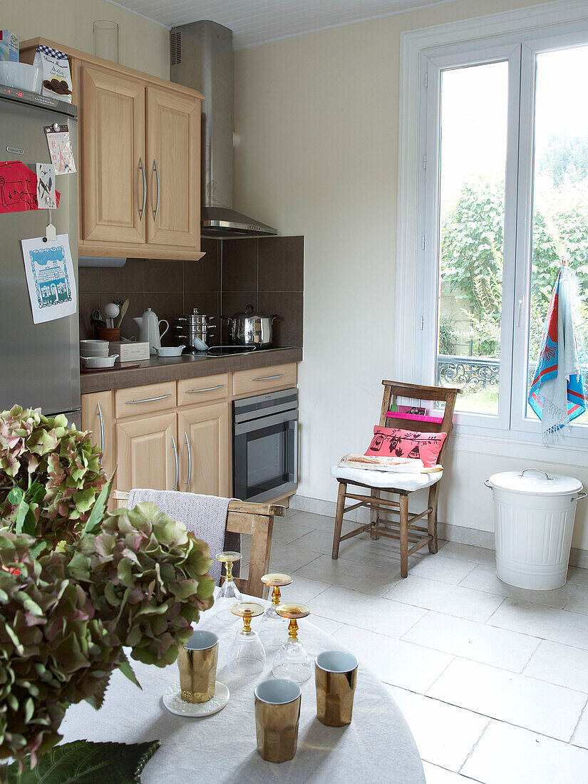 Kitchen dining room