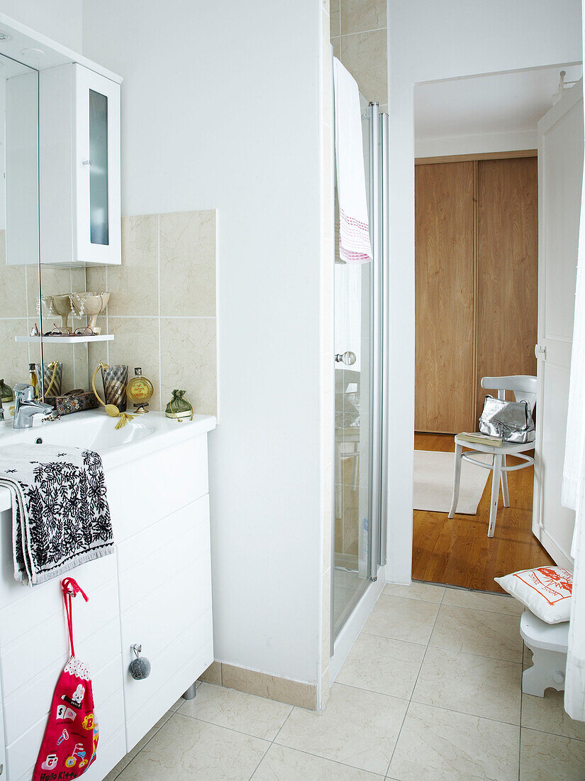 En-suite bathroom