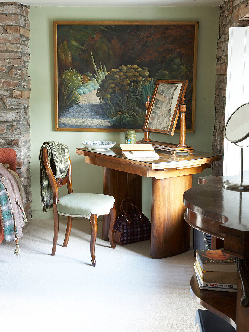 Bedroom with dressing table