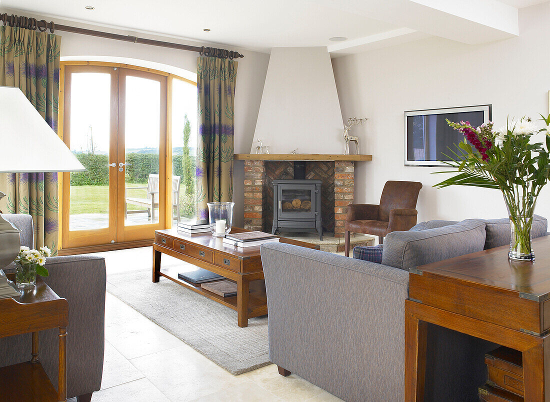 Contemporary elegant living room with fireplace