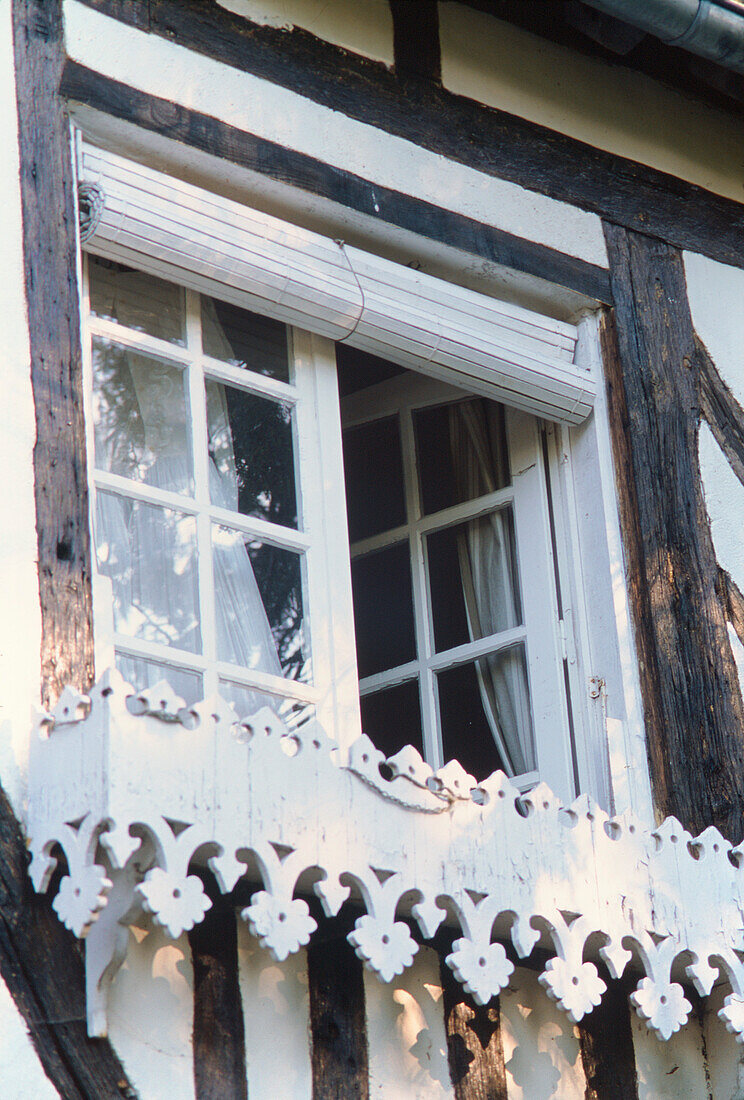 Window with fretwork window box