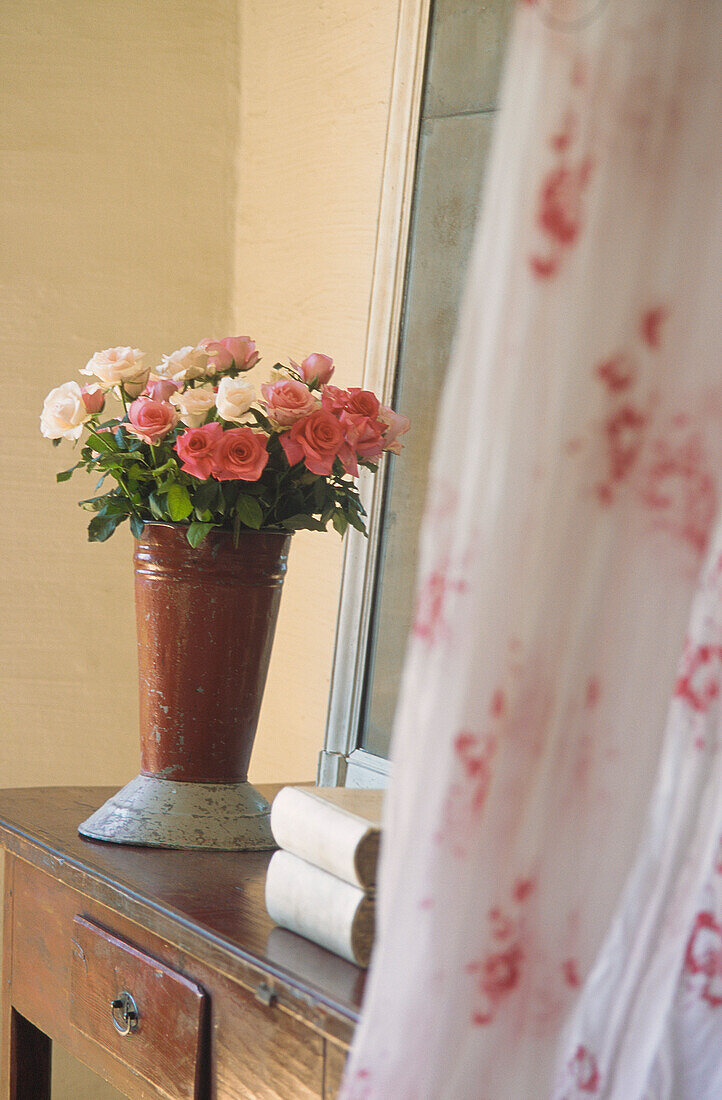 Dressing table detail