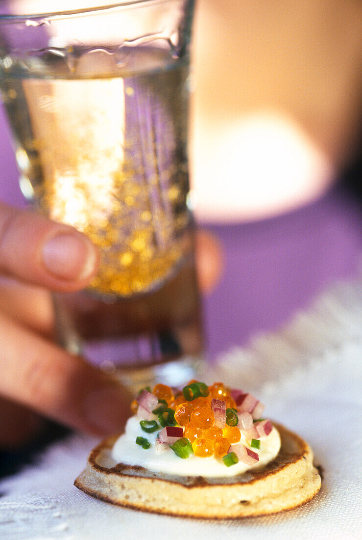 Salmon caviar blinis