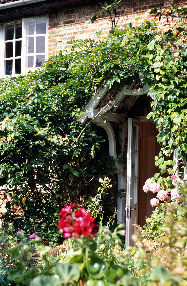 Außenansicht eines Edwardianischen Backsteinhauses in Suffolk