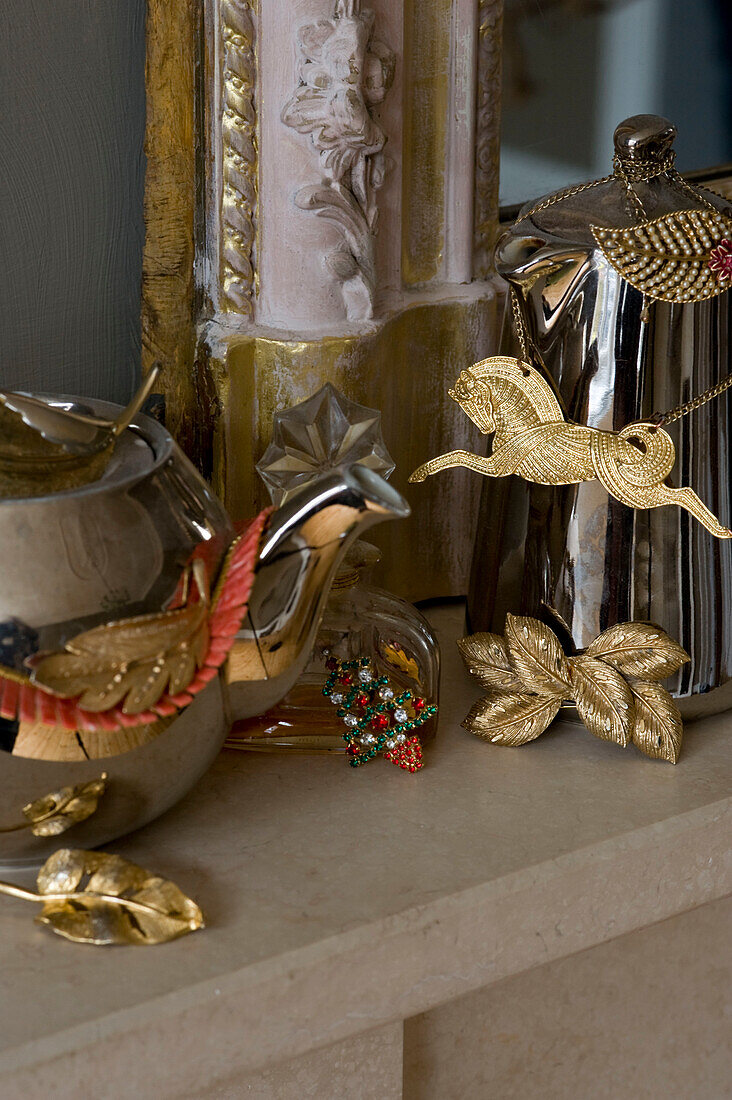 Mantelpiece with ornaments