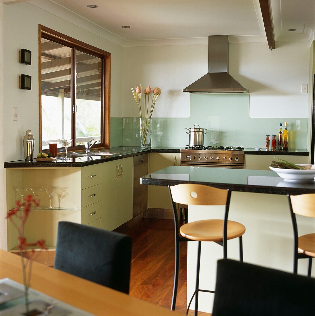 Contemporary Kitchen diner