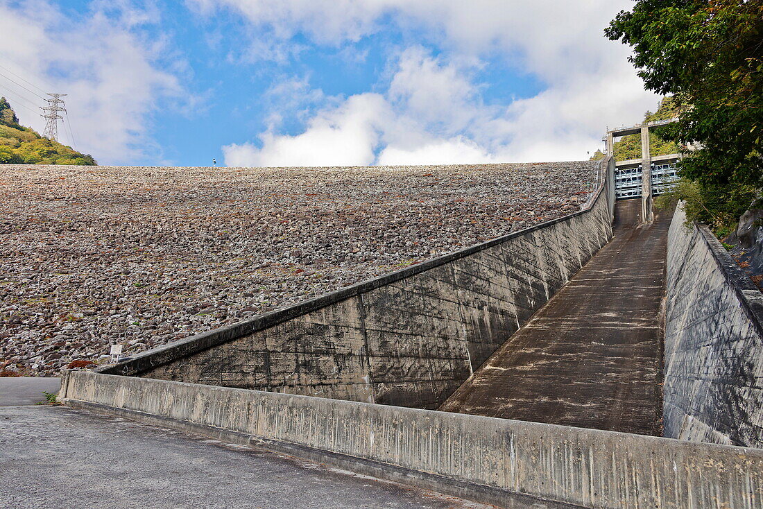Nanakura Dam, Japan