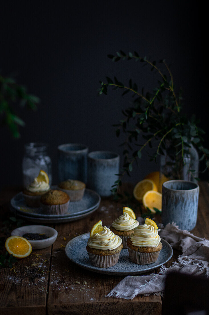 Zitronen-Mohn-Cupcakes