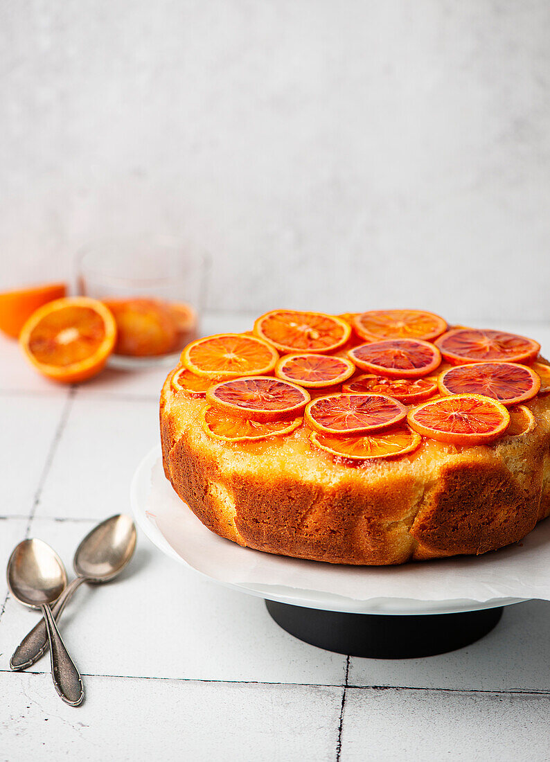 Gestürtzter Blutorangenkuchen