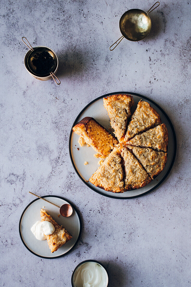 Joghurtkuchen mit Kokos-Mandel-Topping