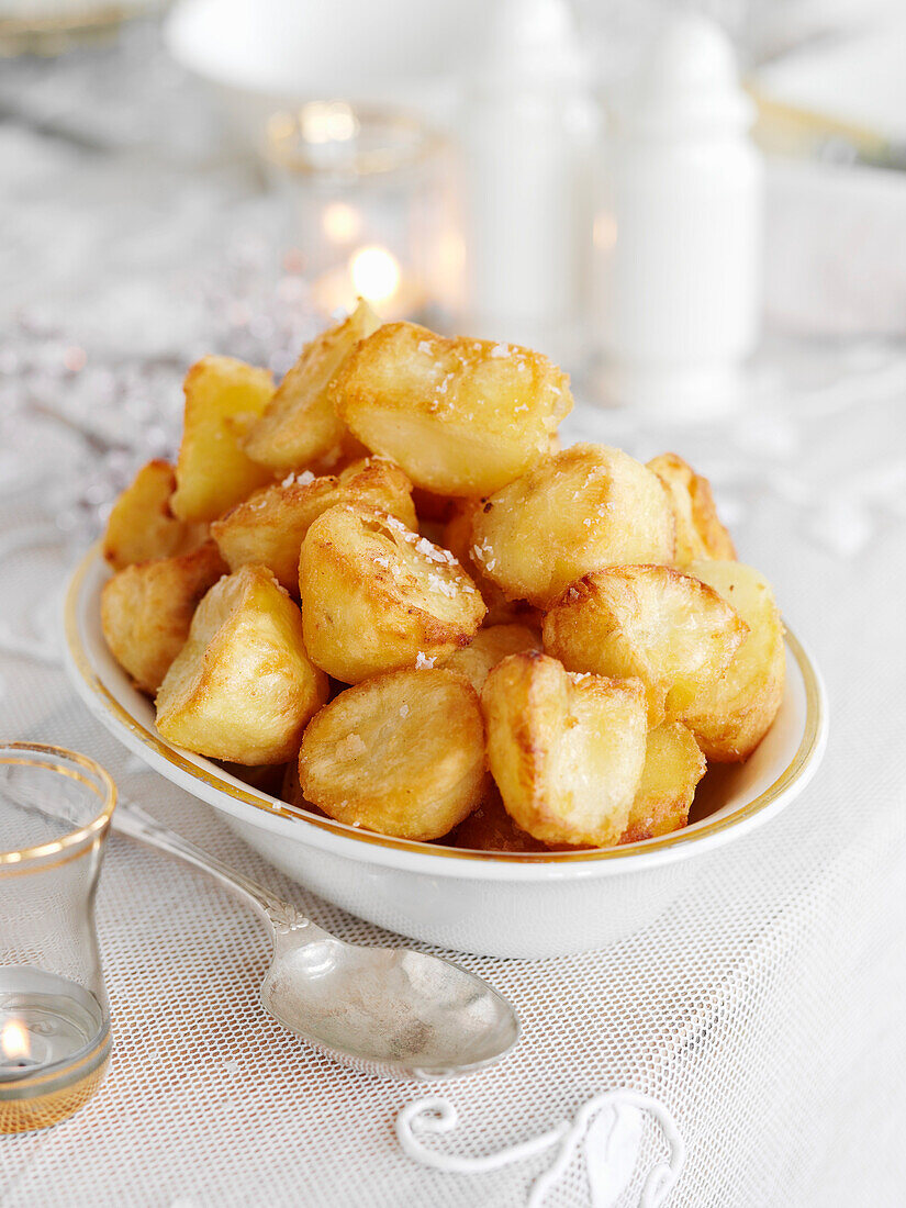 Crunchy roast potatoes