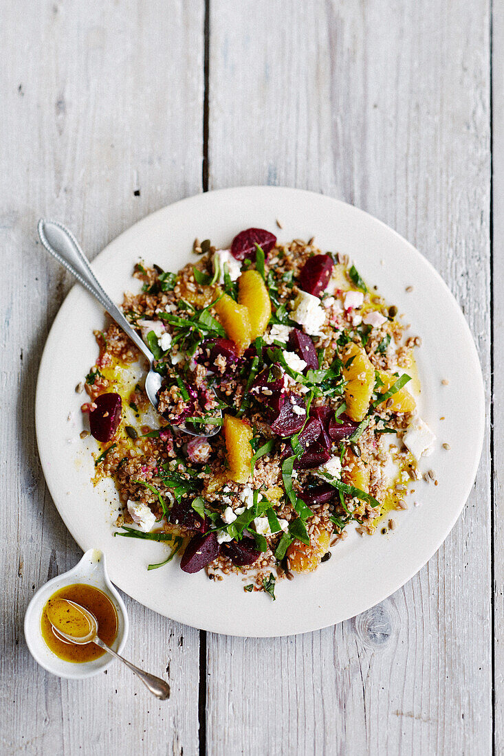 Buchweizensalat mit Rote-Bete und Orangenfilets