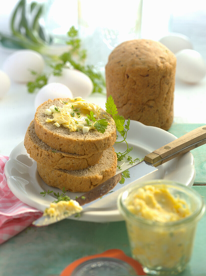 Cress bread from a can with egg spread