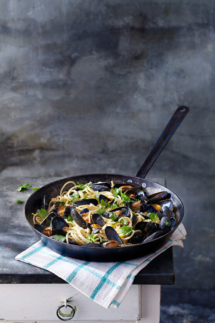 Mussel mouclade pasta