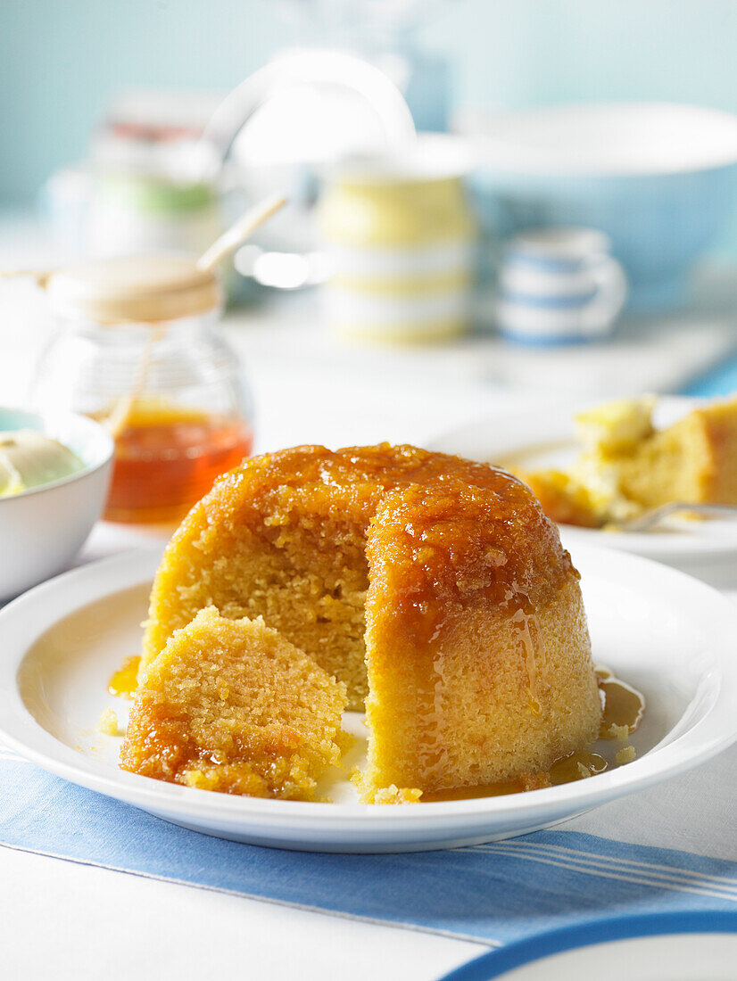 Treacle sponge pudding (England)