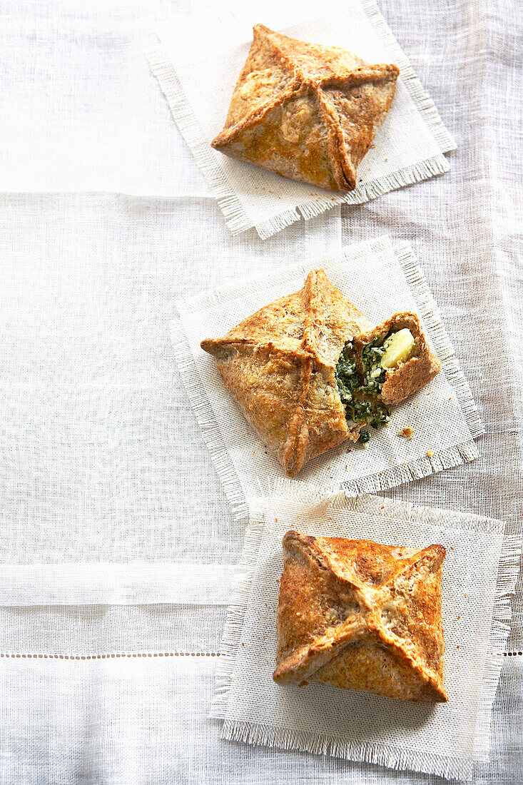 Wholemeal spinach and potato pies