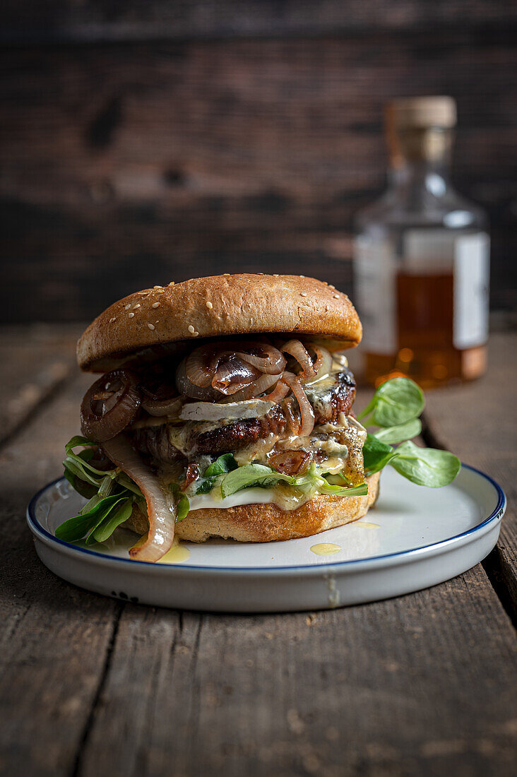 Burger with braised onions