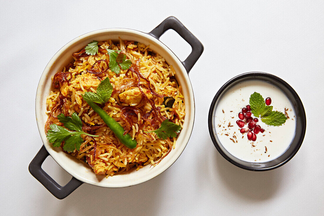 Chicken biryani with dip