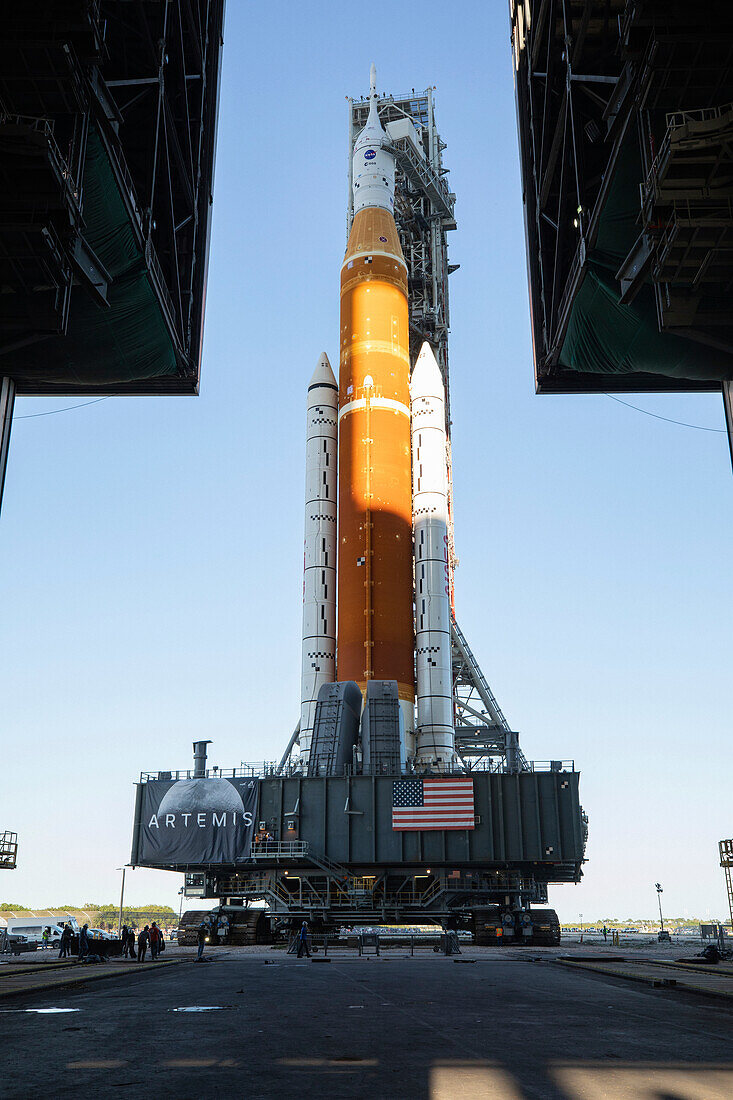 Artemis I mission wet dress rehearsal rollout