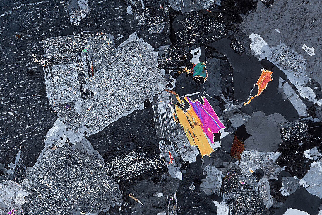 Granite, thin section, 30:1