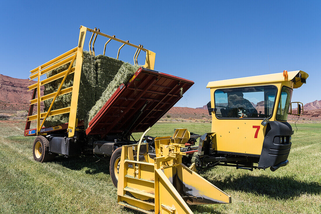 Bale wagon stacking hay bales