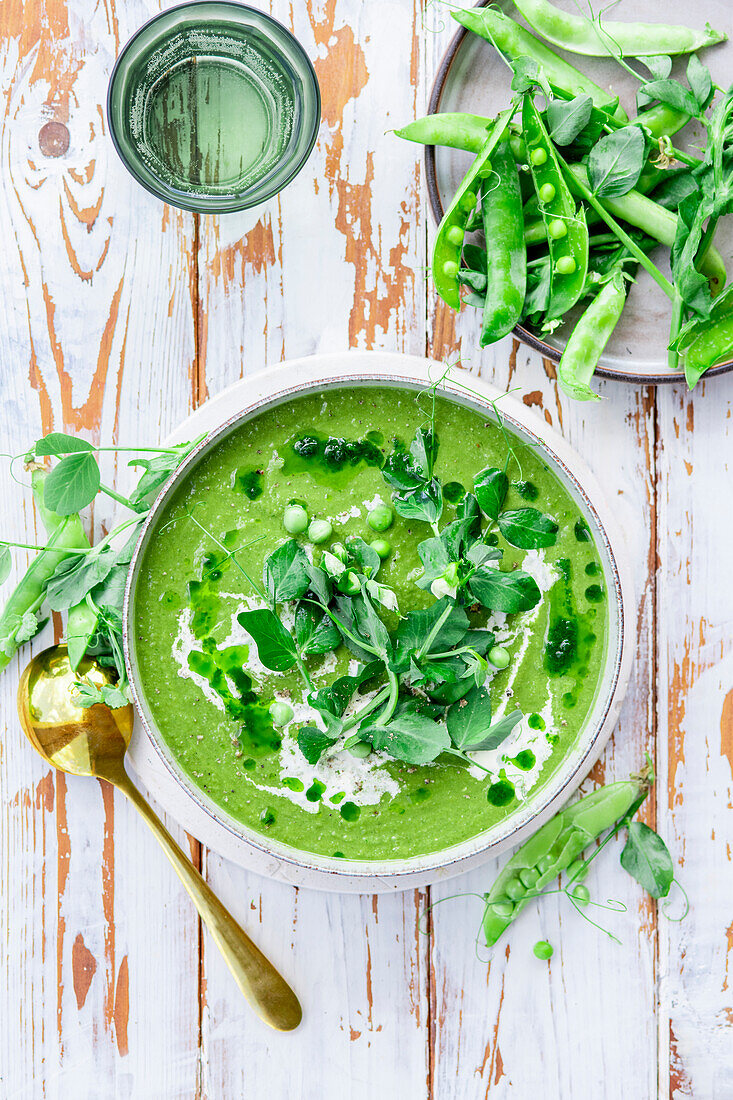 Grüne Erbsencremesuppe