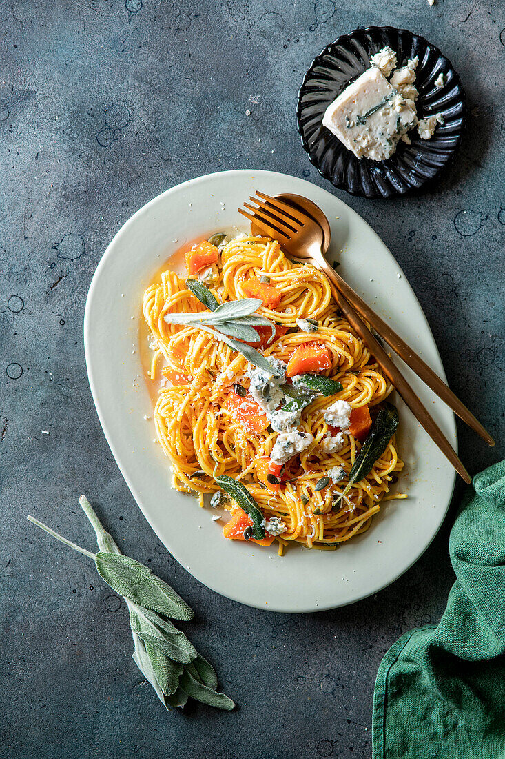 Pumpkin pasta with blue cheese