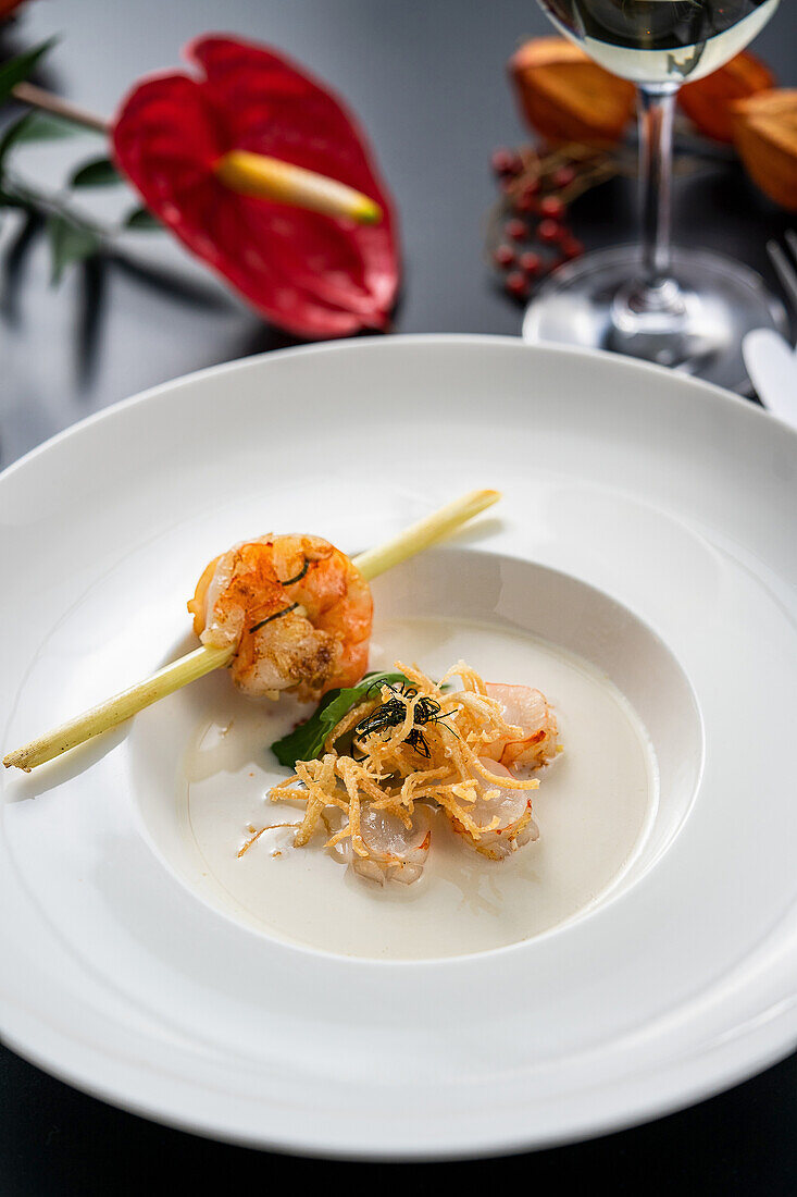 White coconut soup with prawns