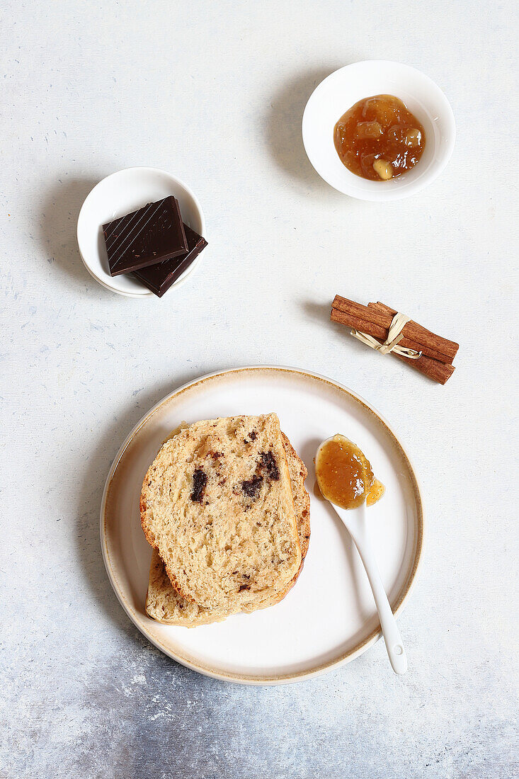 Brioche with chocolate and candied oranges